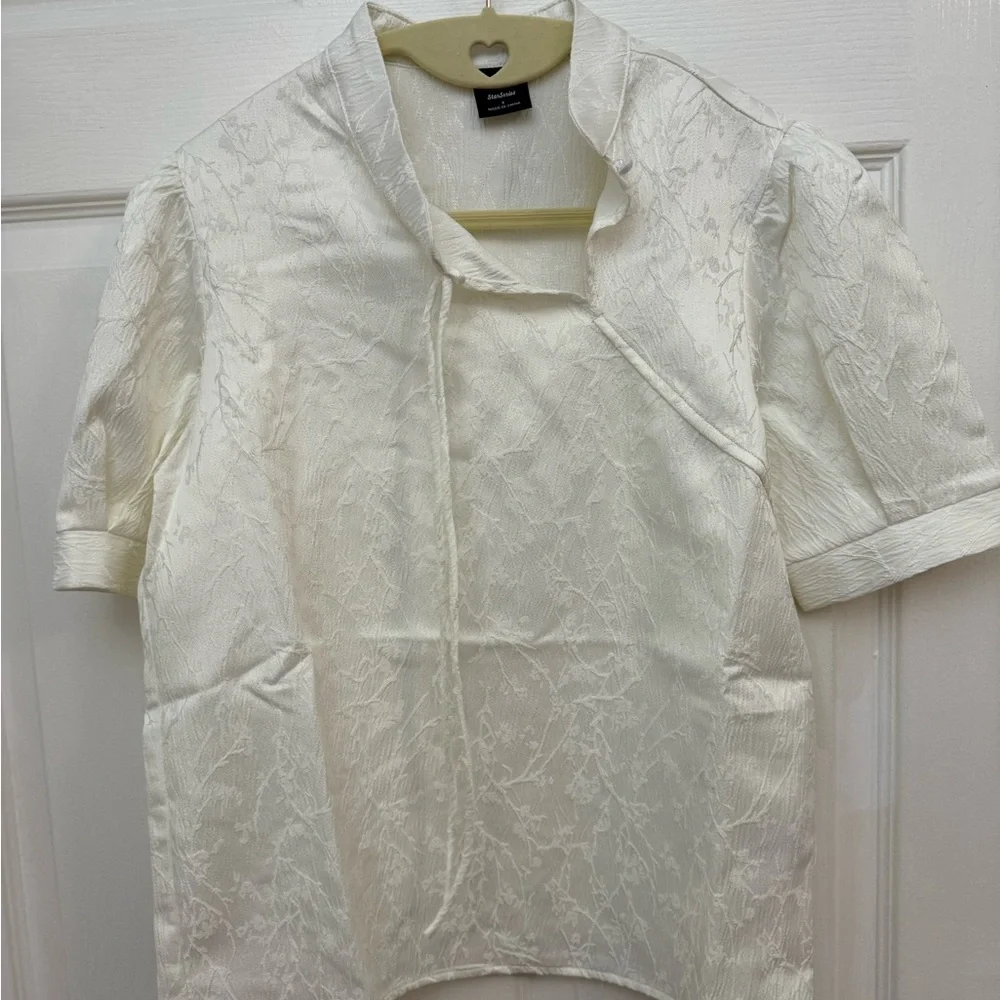 Elegant Women's Sweater Collection - Black, Cream, Pink - Picture 11 of 14